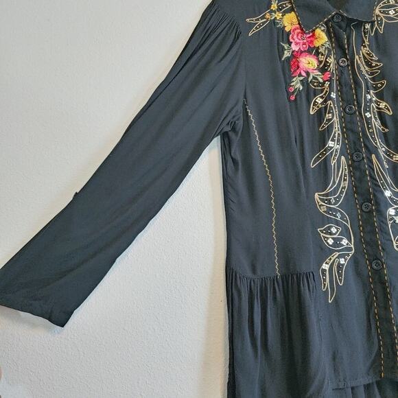 Studio X Women's Black Sheer Floral Embroidered Blouse Sz M - Picture 3 of 11